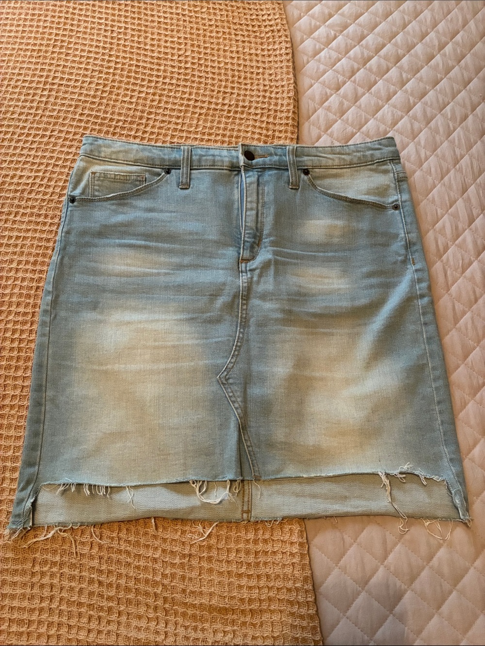 Denim Frayed Hem Skirt - Light Blue